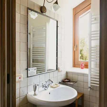 Wine Rerlais With Sauna, Perfect Autumn Escape 홈스테이